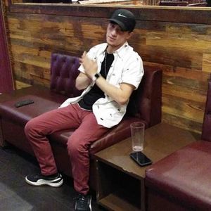 Meet your Posher, Jonathan